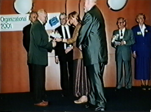 Jozef Daniel - Kongres EAWOP Praha 2001 Ocenenie za celoživotné zásluhy o rozvoj psychológie práce