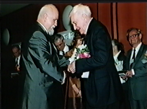 Lubomír Stejskal - Kongres EAWOP Praha 2001 Ocenenie za celoživotné zásluhy o rozvoj psychológie práce
